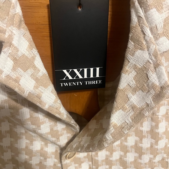 Jacquard Weave Button up shirt - Picture 6 of 7